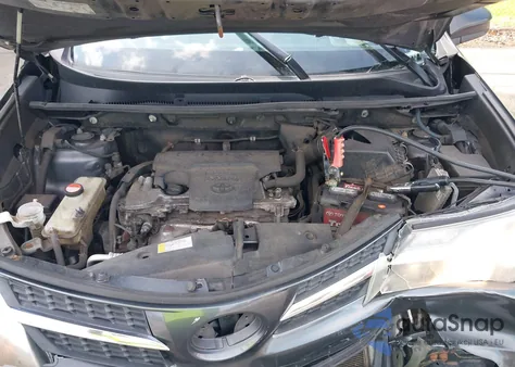 2015 Toyota Rav4 Le z USA, uszkodzony, nr VIN JTMBFREV4FD165163